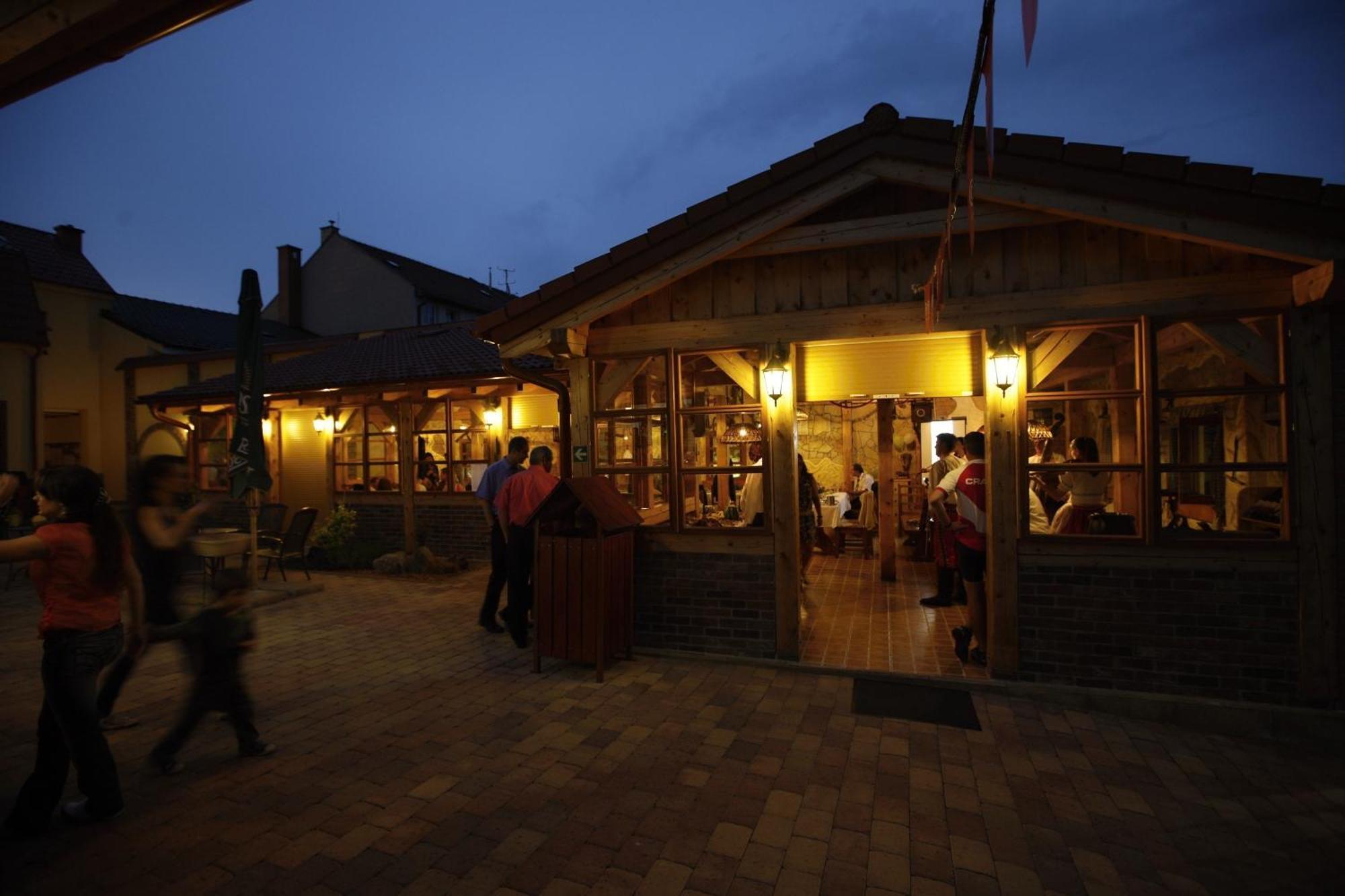 Ubytovani U Kulky Kyjov  Extérieur photo